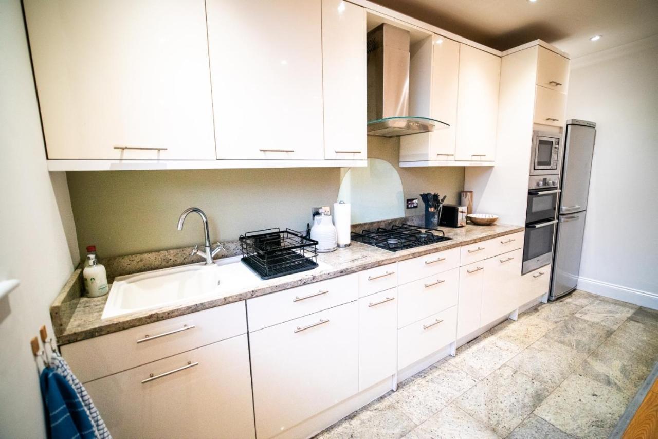 Stay With Serena Homes , One Bedroom Apartment 普尔雷 外观 照片