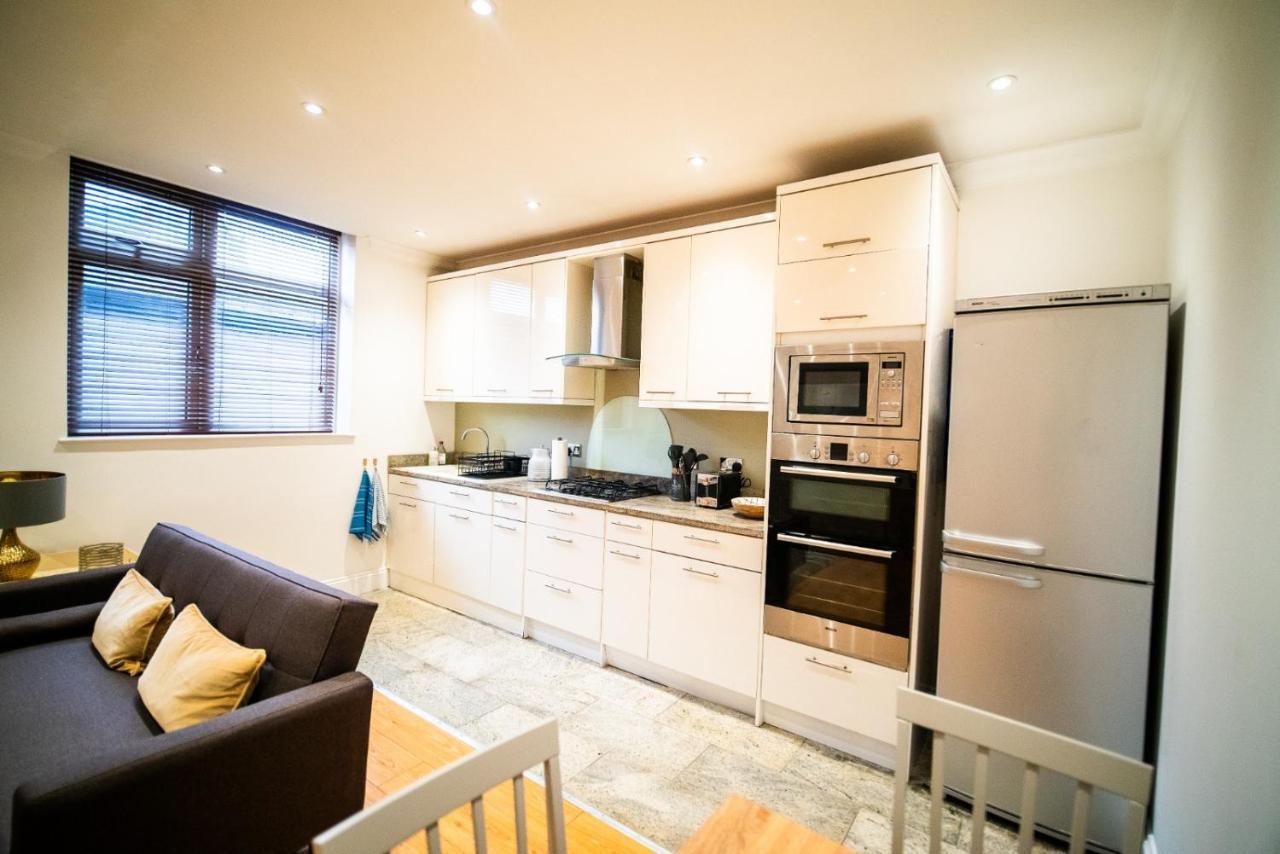 Stay With Serena Homes , One Bedroom Apartment 普尔雷 外观 照片