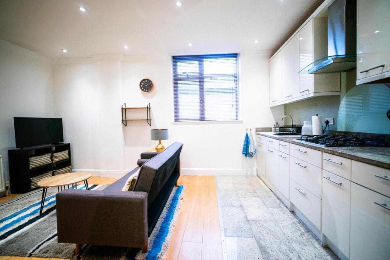 Stay With Serena Homes , One Bedroom Apartment 普尔雷 外观 照片